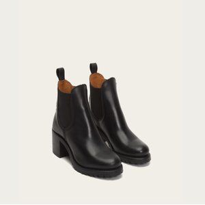 Frye Sabrina Chelsea Boot
